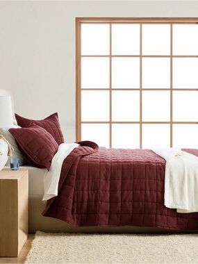 NWOT Quince European Linen Box Quilt in Burgundy King/Cal King - Retail $184
